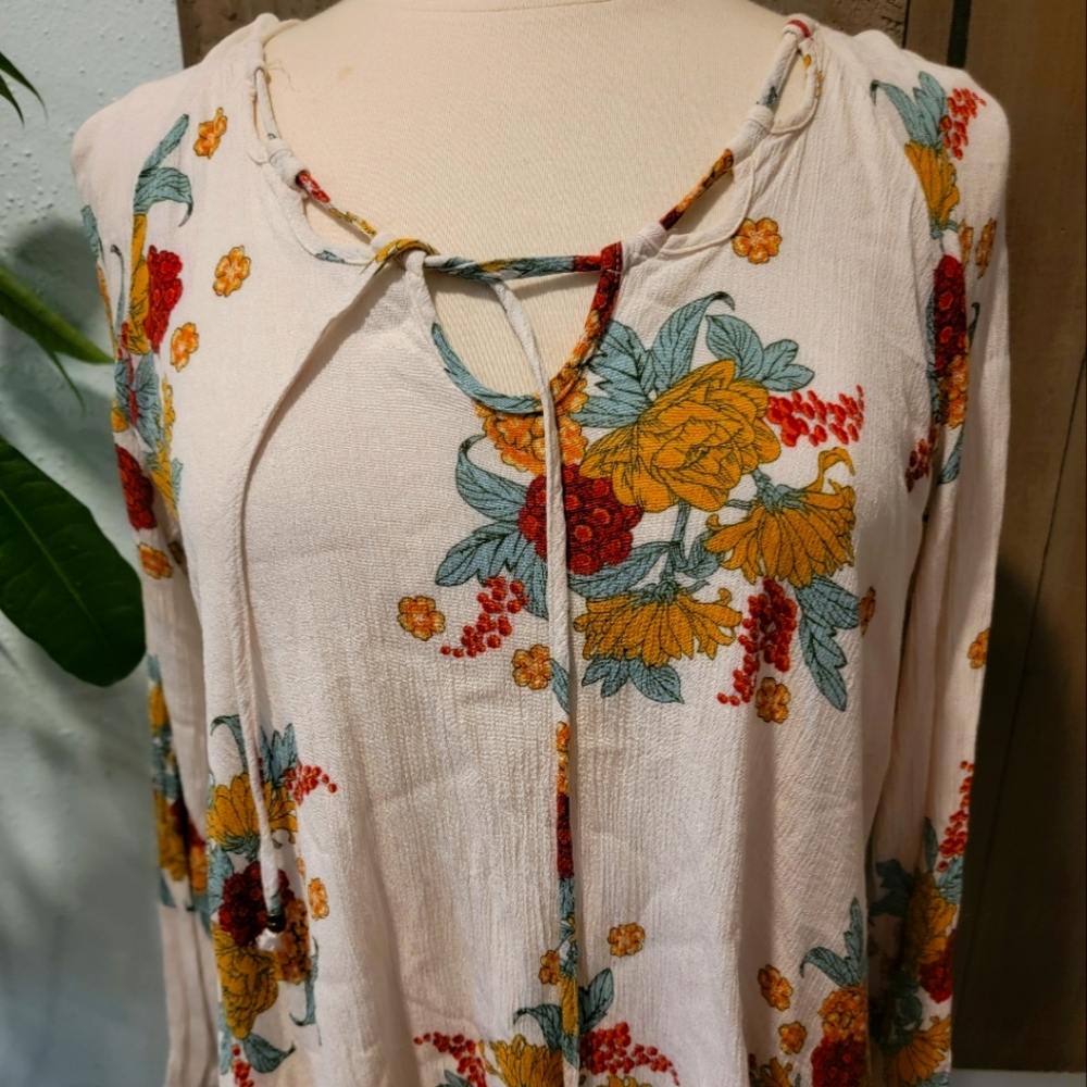 Buckle top